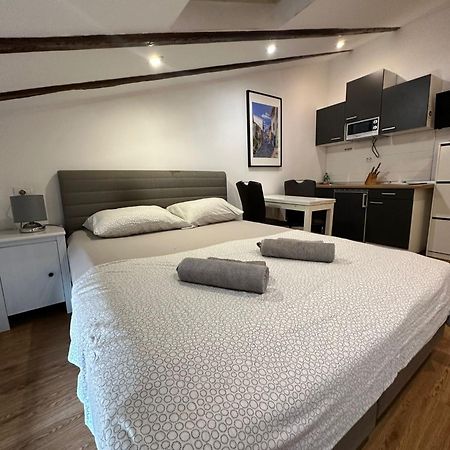 Apartment In The Heart Of プーラ エクステリア 写真