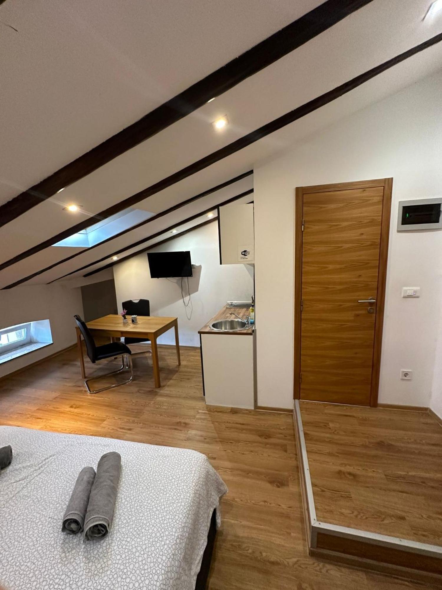 Apartment In The Heart Of プーラ エクステリア 写真
