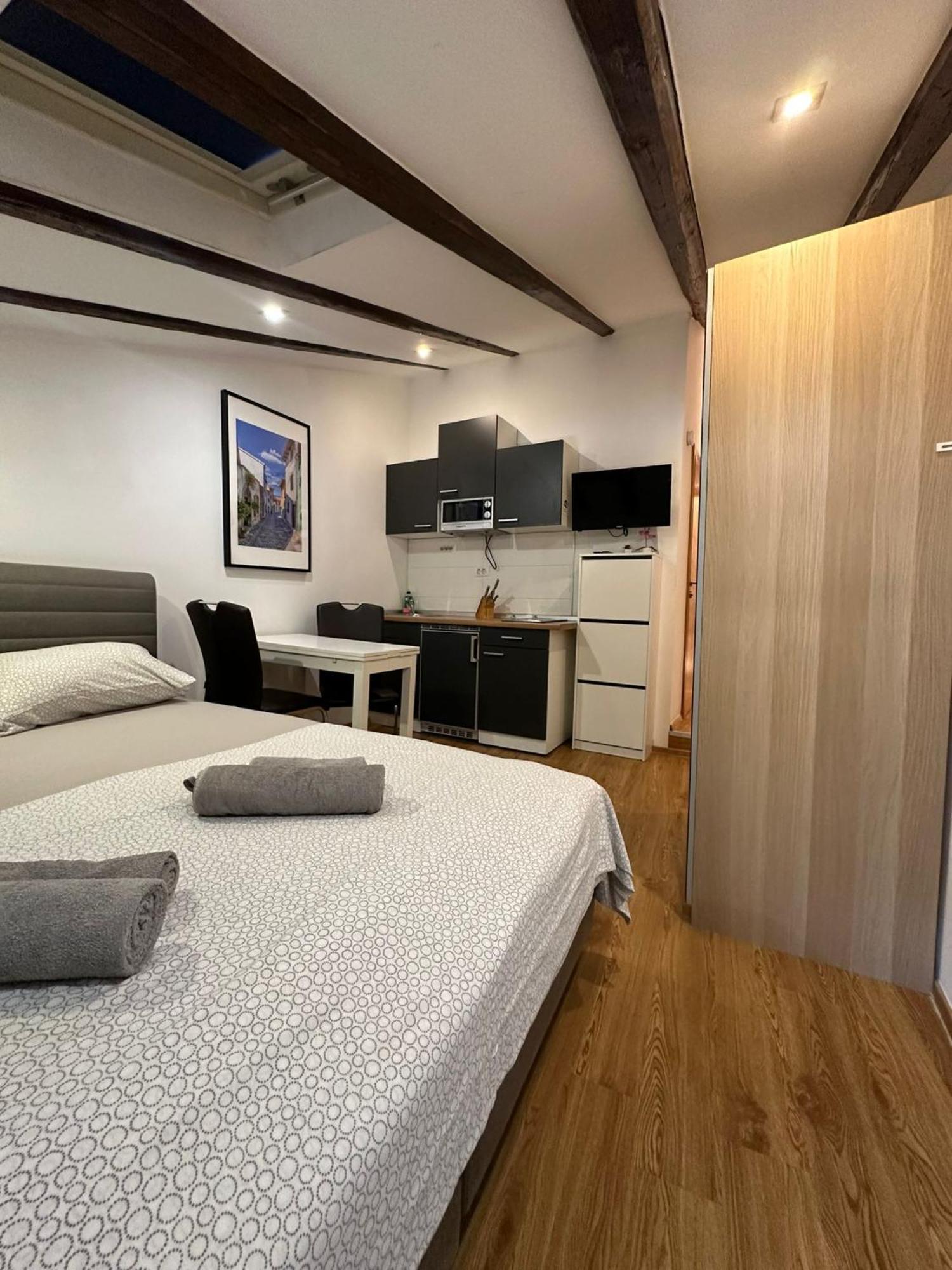 Apartment In The Heart Of プーラ エクステリア 写真