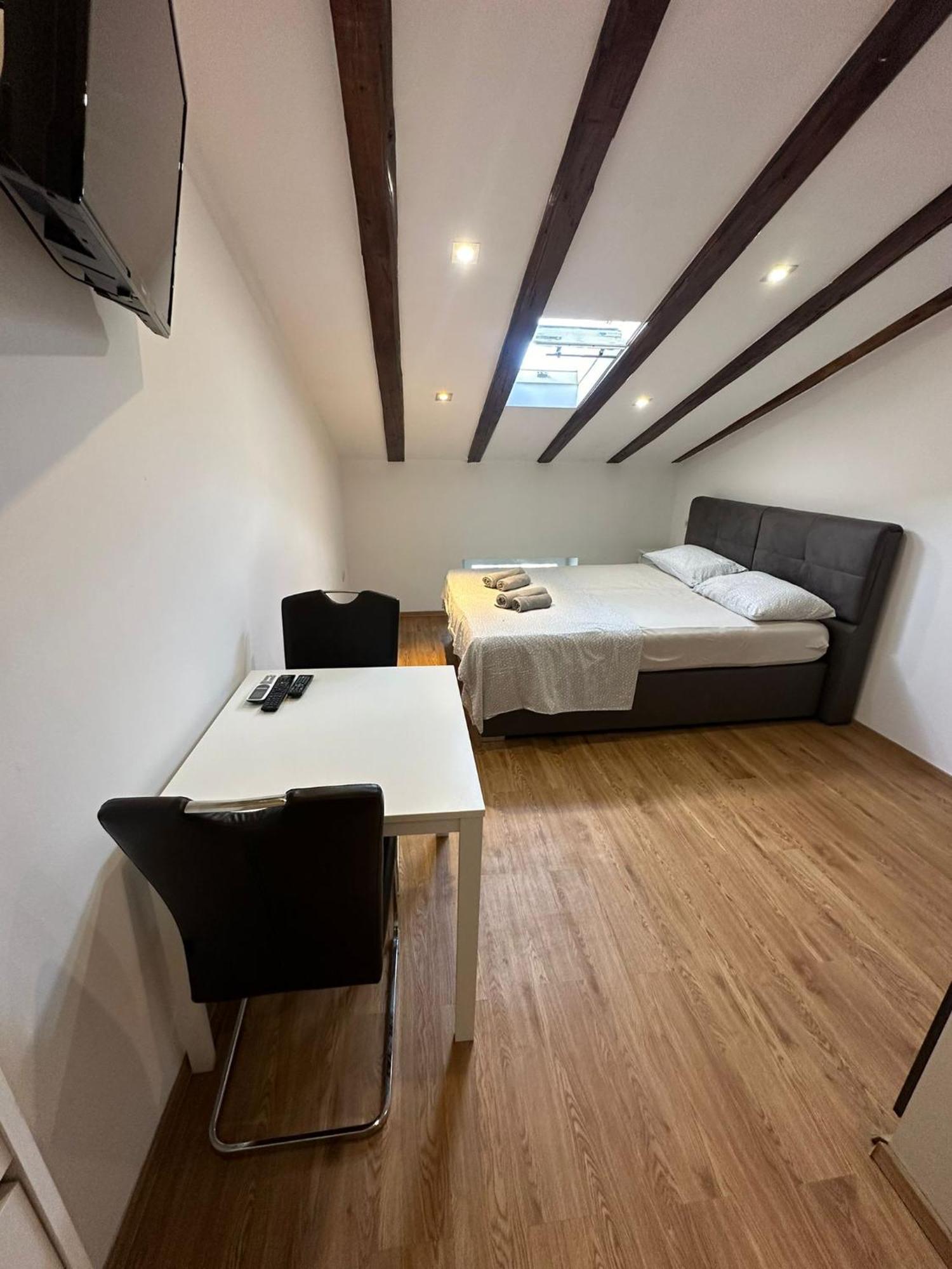 Apartment In The Heart Of プーラ エクステリア 写真